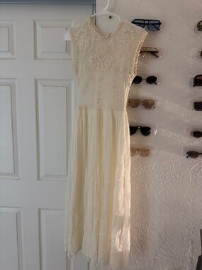 Zara Cream Crochet Bodice Midi Dress fits a small